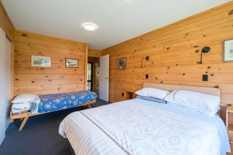 2 Worlds End Road Penzance_11