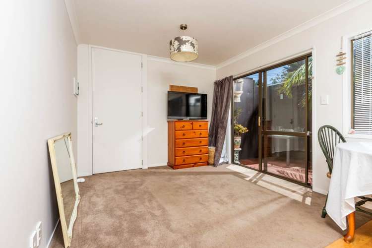 2/706 Beach Road Browns Bay_57