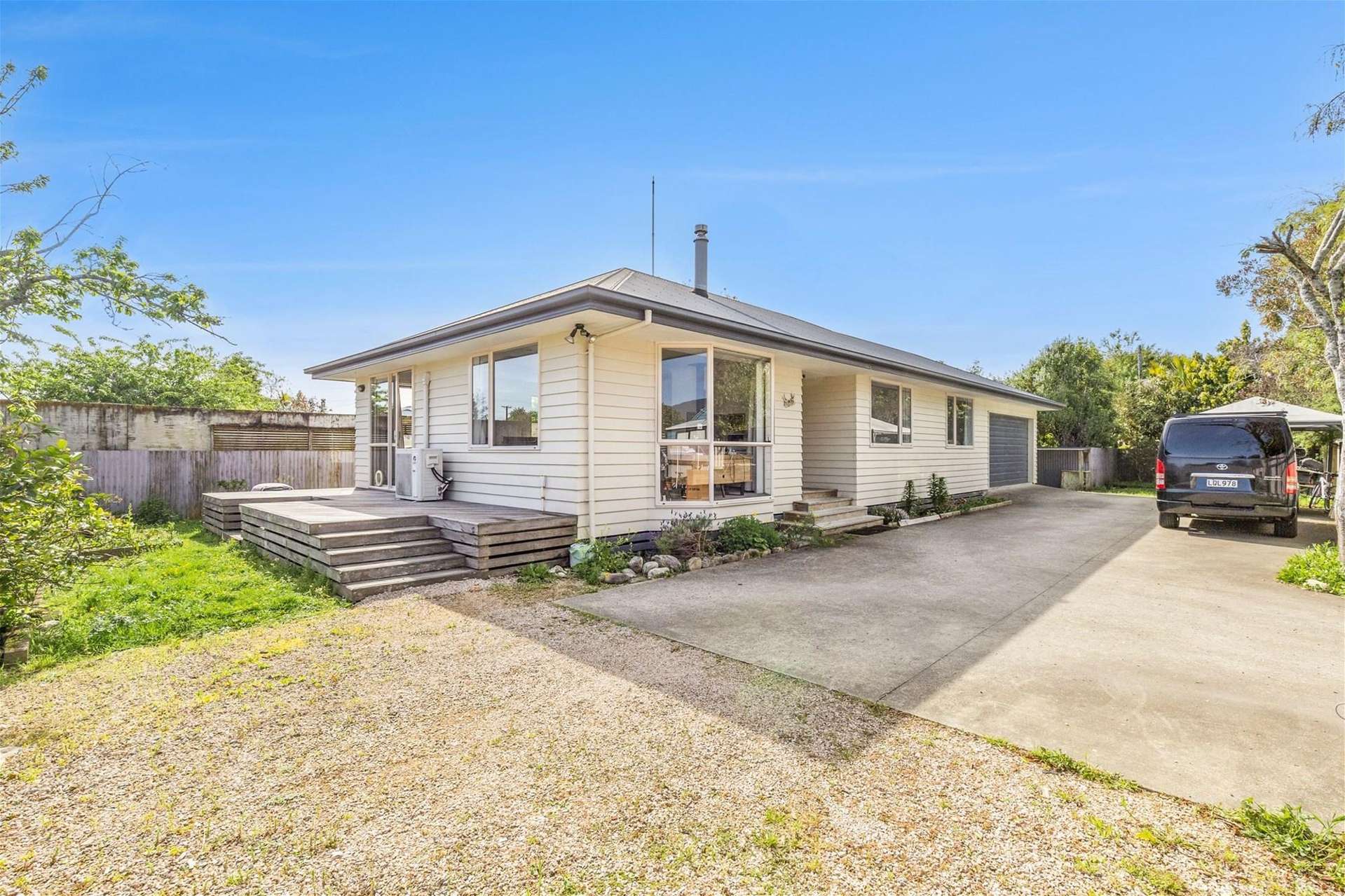 30 Feary Crescent Takaka_0