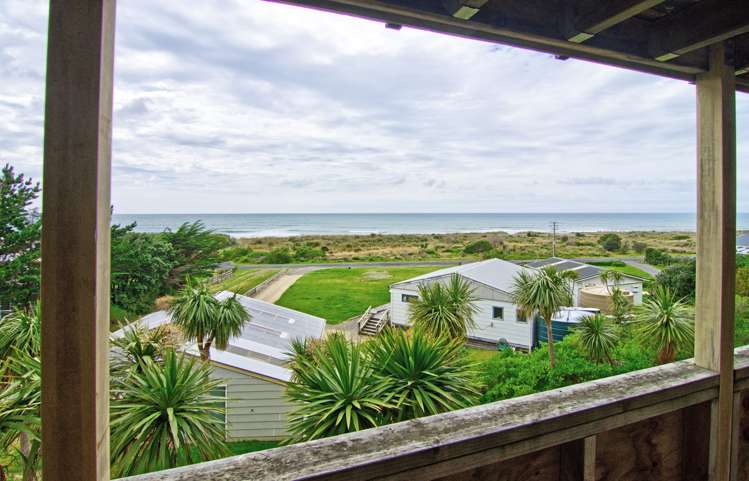 16 Sandy Bay Drive Mataikona_2