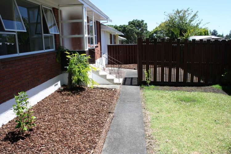 1/19 Seabrook Avenue New Lynn_1