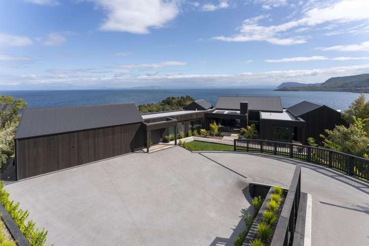 33 Whakamoenga Point Acacia Bay_24
