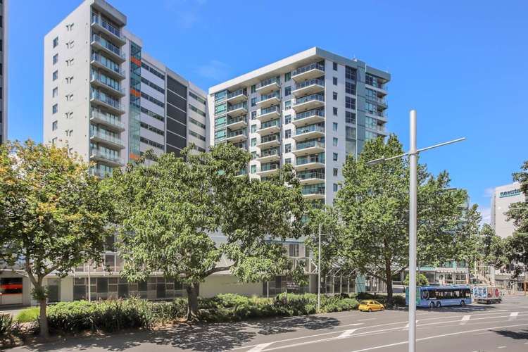 707/30 Beach Road Auckland Central_11