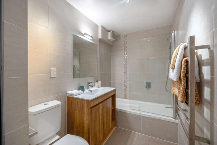 3f/121 Newton Road Eden Terrace_12