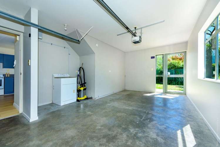 1/105 Barbour Street Waltham_19