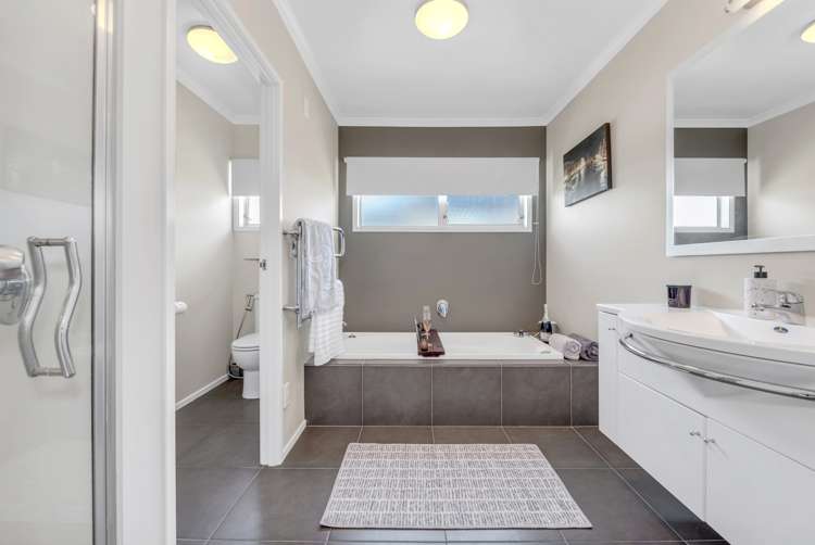 1/58 Takutai Avenue Half Moon Bay_18