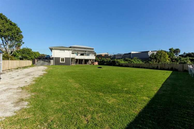 11/5a Baring Terrace Strandon_17