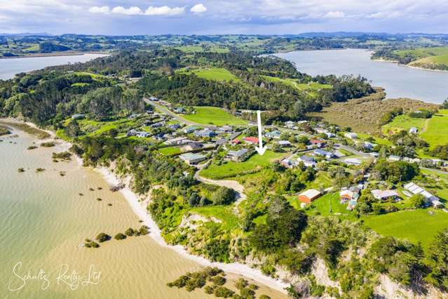 17 Kotare Crescent Pahi_2