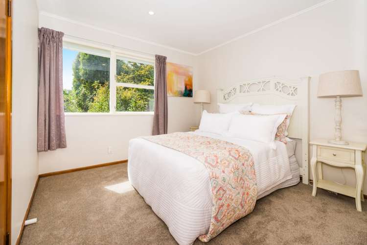 1/11 Ngatoa Place Glenfield_15