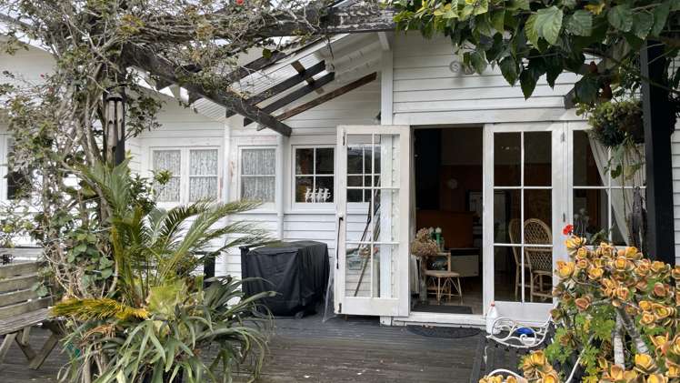 9 Marie Avenue Hillsborough_13