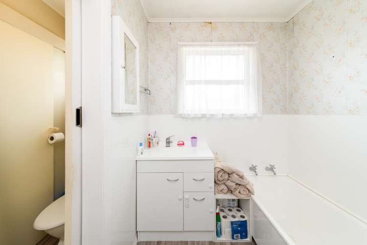 8 Anakiwa Street Kelvin Grove_13