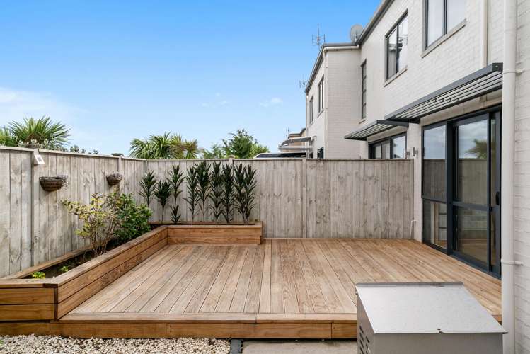 29 Matairangi Avenue Totara Heights_10