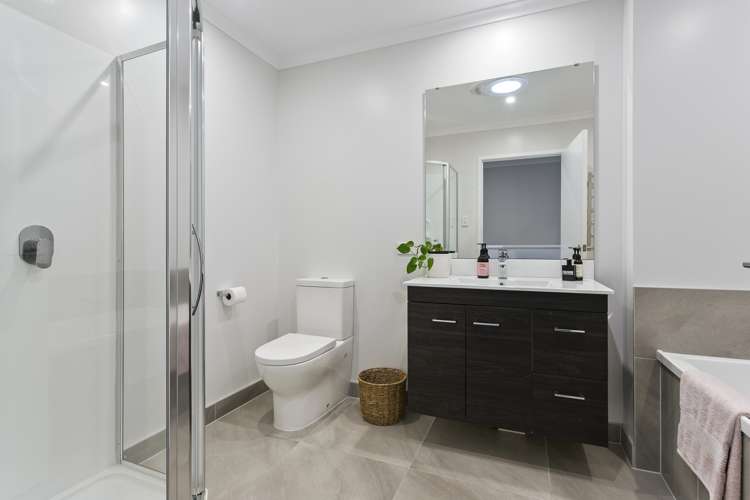 7 Sacred Kingfisher Road Hobsonville_9