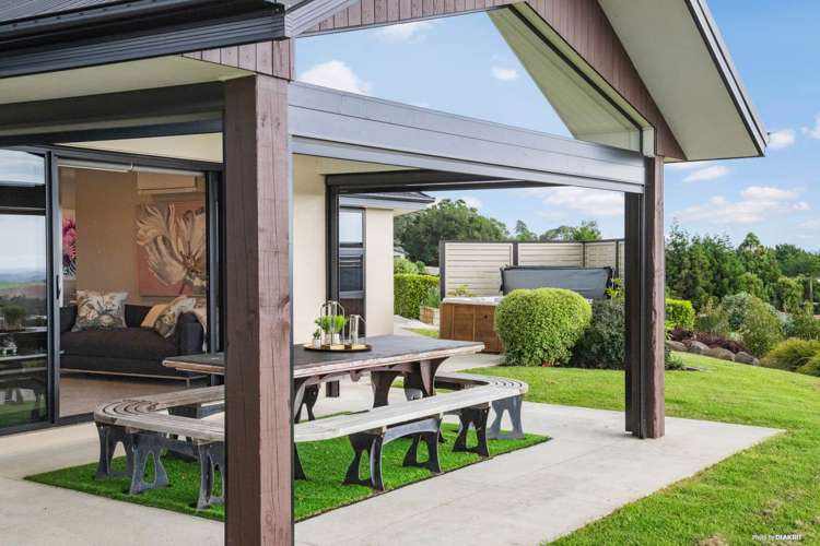 5 Lawrence Carter Drive Bombay_25