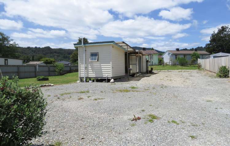 23 Plaskett Street Reefton_11