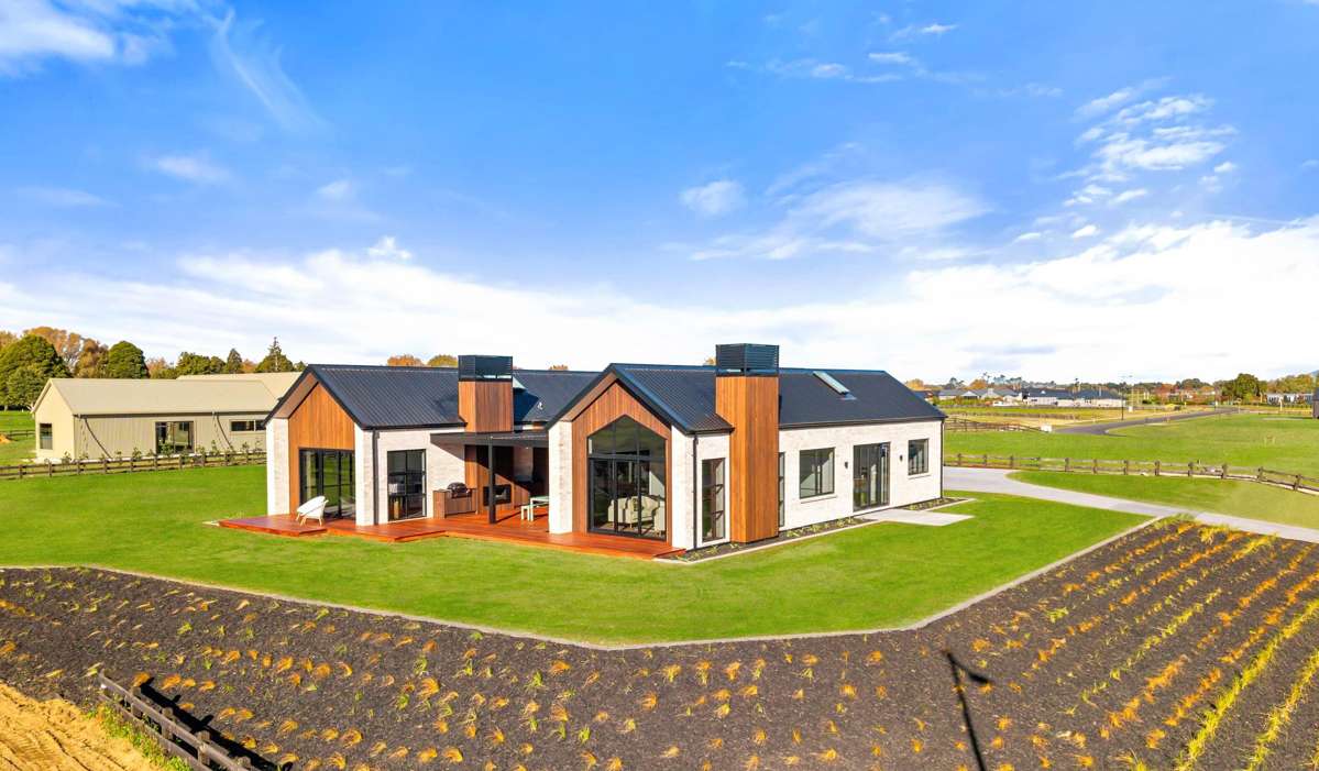 90 Mangahia Lane_0