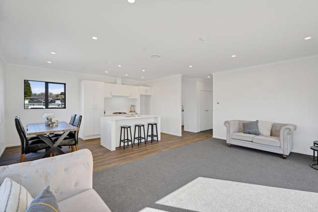 8 Horoeka Street Inglewood_1
