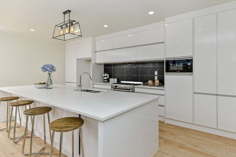 16 Riverhead Point Drive Riverhead_4