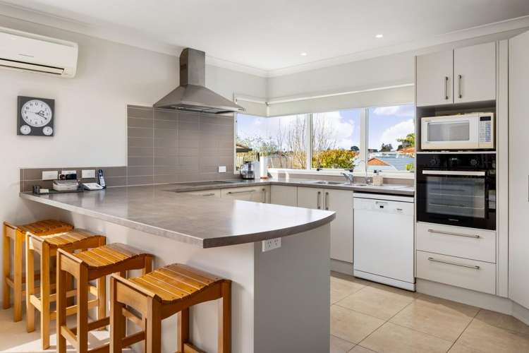 8 Uretara Drive_5