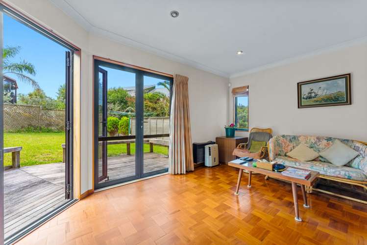 1/62 Beach Road Castor Bay_8