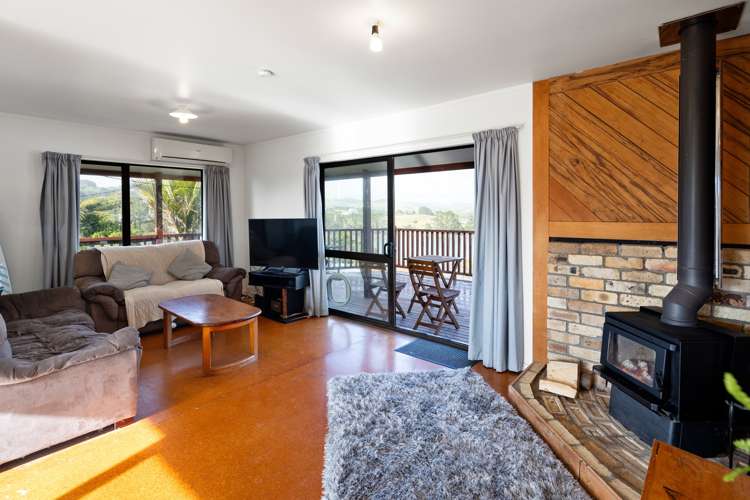 13 Point Street Raglan_5