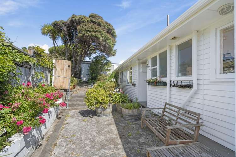 36 Roys Road Plimmerton_24