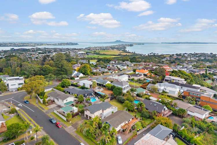 4 Haseler Crescent Mellons Bay_25