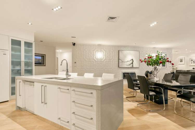 7 Burgundy Park Avenue Henderson_5