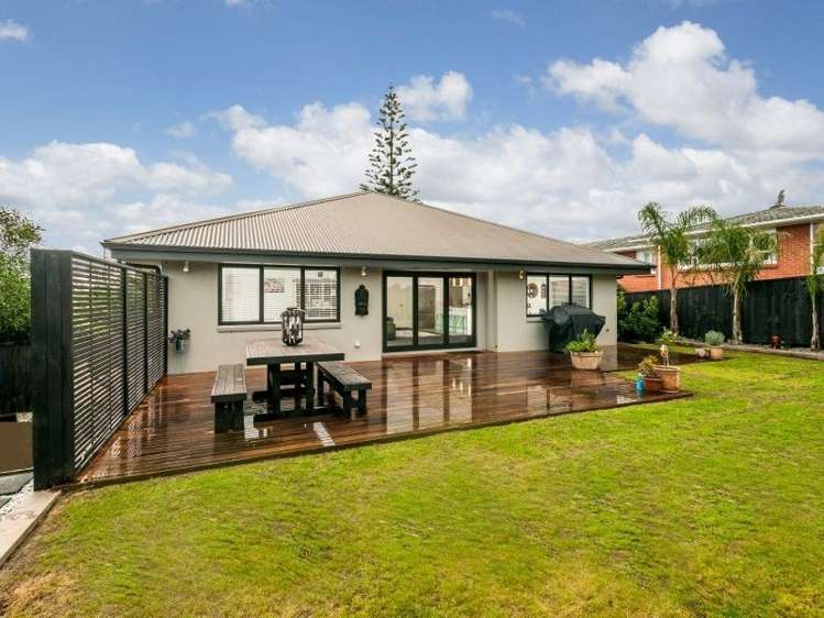 109 Bond Crescent Forrest Hill_1