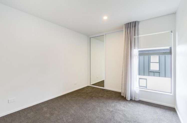 2/16 Moule Street Addington_11