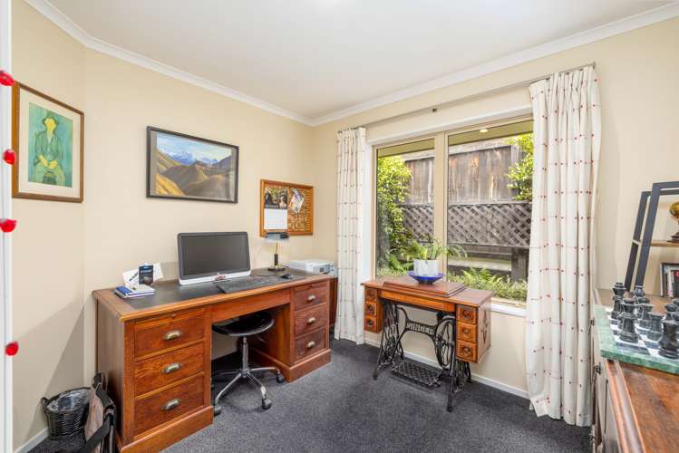 16 Len Hale Place Parklands_9