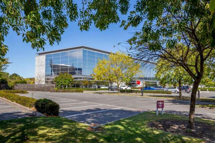 7 Show Place Addington_10