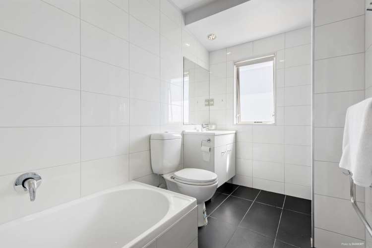 2 Yang Place Papakura_12