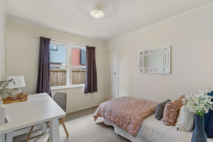 160 Old Farm Road Hamilton East_9