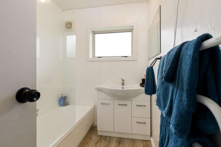 1 High Street Renwick_10