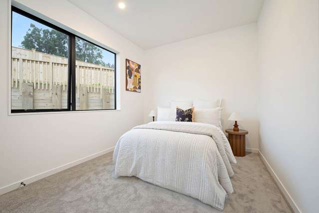 Luxurious  Residence - Legal Home Income Potential