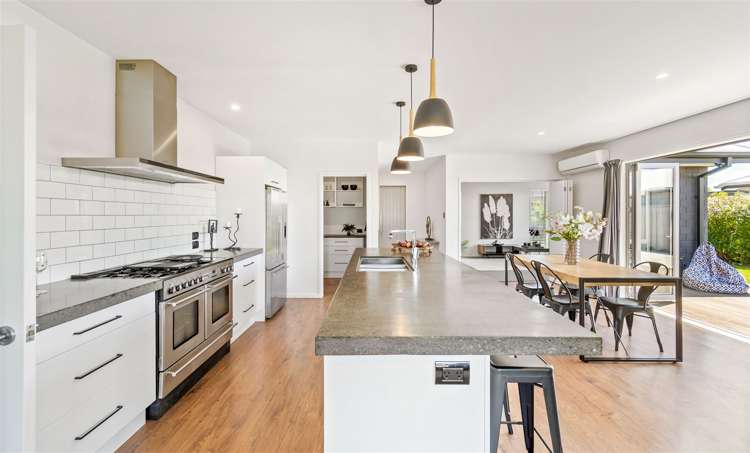 43 Sunline Avenue Lincoln_1