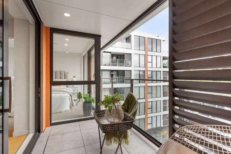 406/10 Lion Place_5