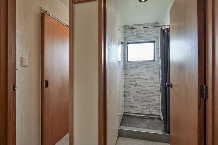 1422 Woodstock Avenue Mayfair_12