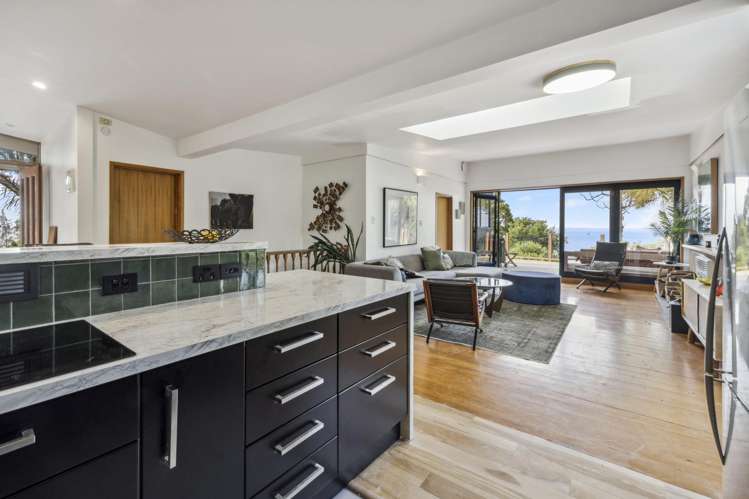31 Arama Avenue Titirangi_12