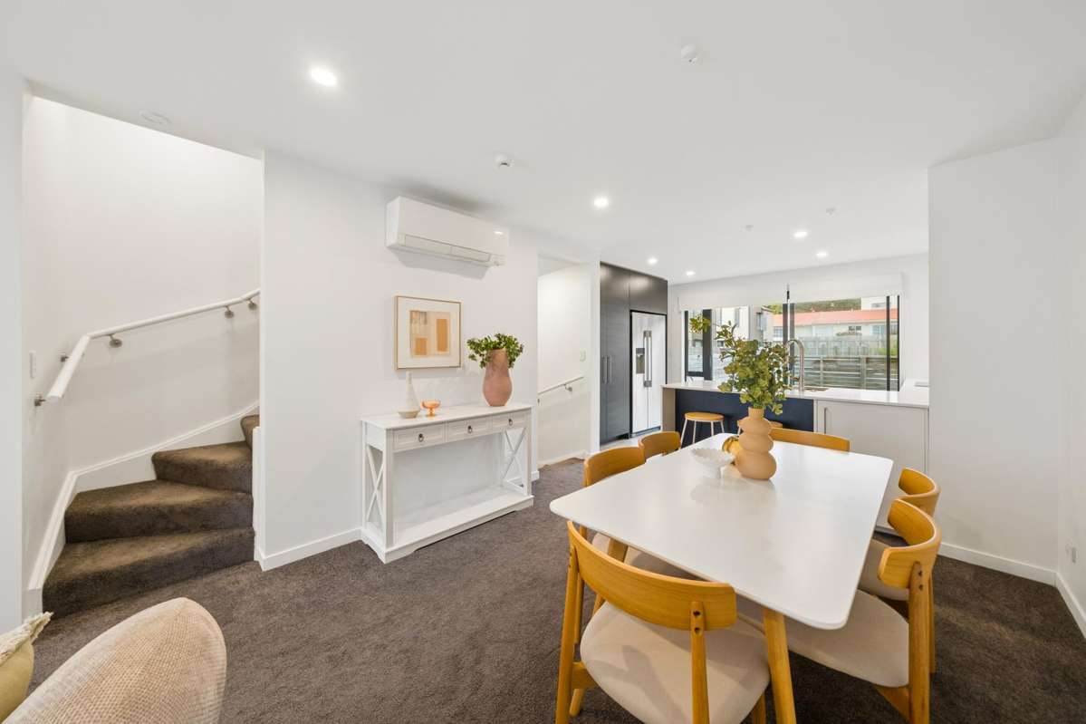 2/12 Stanley Street_2