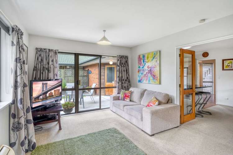 2/47 Laing Crescent Heathcote Valley_6