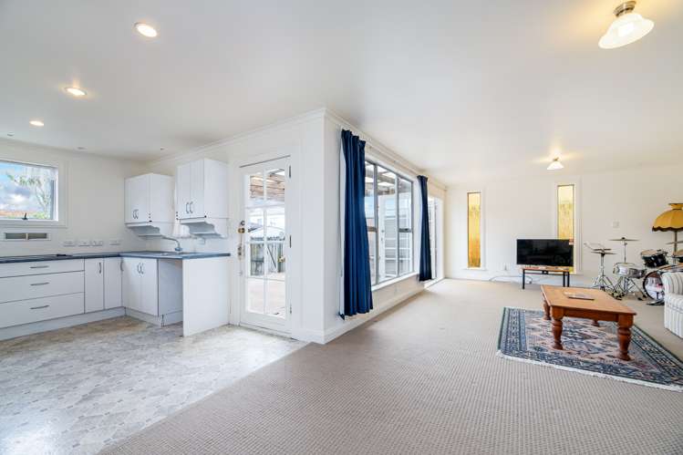 71 Hutchinson Avenue New Lynn_6