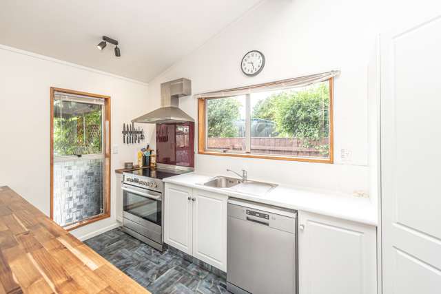 40 Exeter Crescent Springvale_2