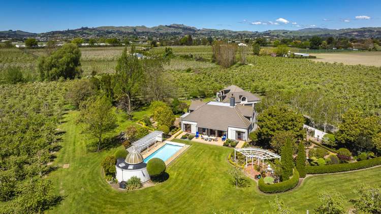 'Ashfield' - 52 Beatson Road Parkvale_1