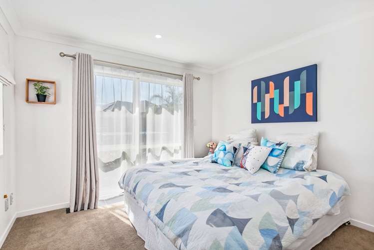 3 Defender Crescent Beachlands_12