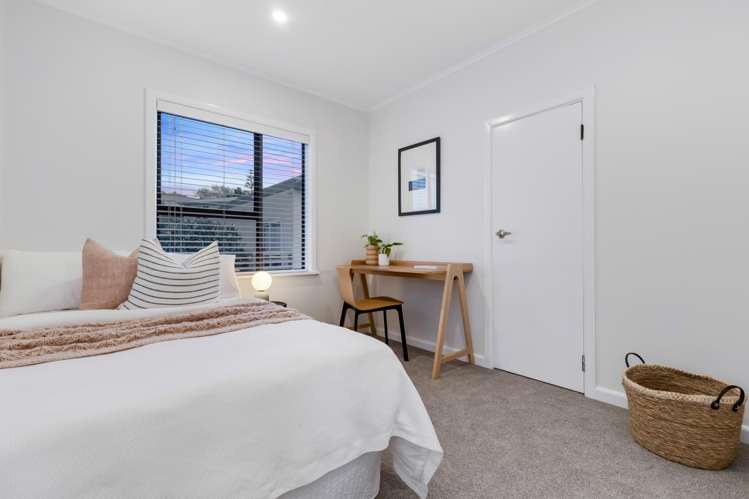 19 Highland Ave Titirangi_7