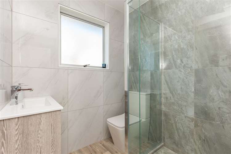 35 Solar Road Glen Eden_14