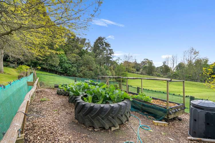 11 Te Pahi River Drive Paparoa_21