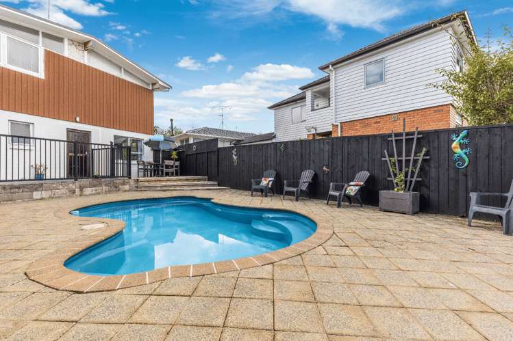 12 Finlow Drive Te Atatu South_25